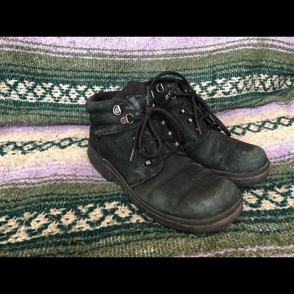 VINTAGE DR SCHOLLS - Picture 3 of 5